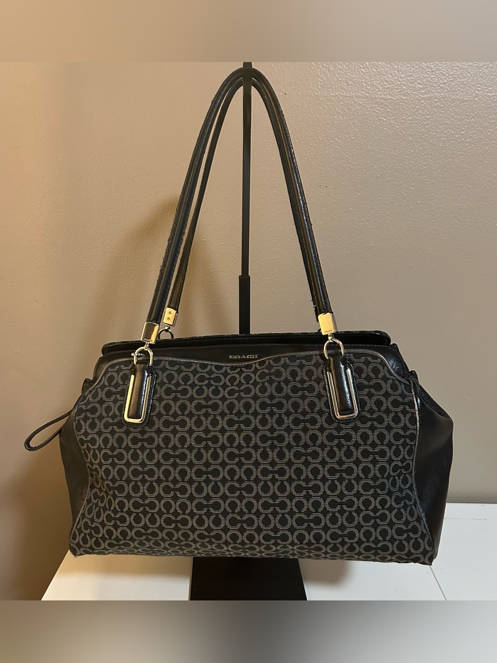 Coach Op Art Needlepoint Kimberly Carryall Shoulder Bag G1393-25213 Gray Black